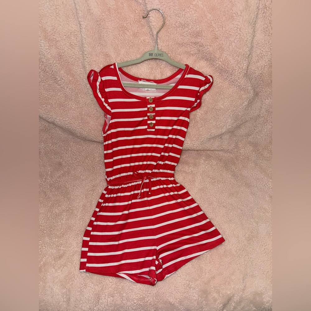 Btween short romper, girl’s size 5, color Coral w/white stripes